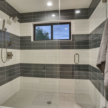 E Builders - The Snow Crest Estate - Bathroom