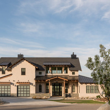Clean Steamboat Farmhouse