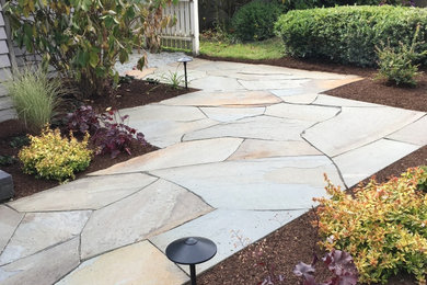 This is an example of a front yard stone landscaping in Seattle.