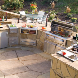 Outdoor Kitchens, Grills & Smokers - BBQs