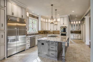Kitchen photo in Nashville