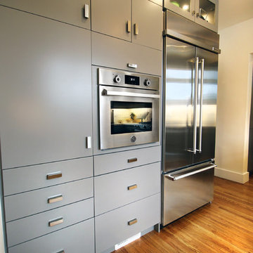 Maximizing Kitchen Space With A Pull Out Chopping Block