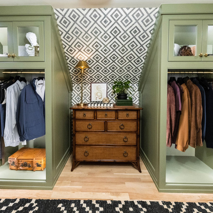 75 Beautiful Small Walkin Wardrobe Ideas & Designs June 2024 Houzz AU