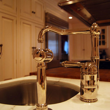 Kitchen: White Traditional