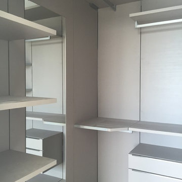 Walk-in closet