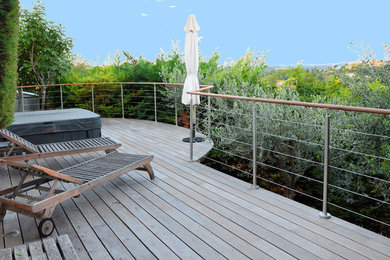 Photo of a traditional deck in Nice.