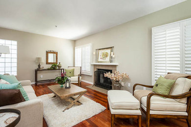 Living room - contemporary living room idea in San Francisco
