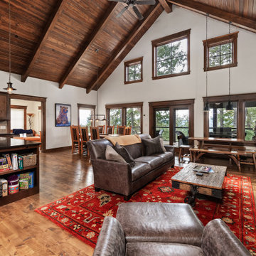 Sandpoint Rustic Lodge