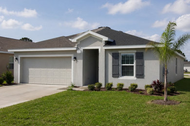Trendy exterior home photo in Miami