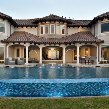 Stunning infinity pool