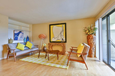 Example of a 1960s living room design in San Francisco
