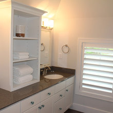 Cottage Basement Bathroom