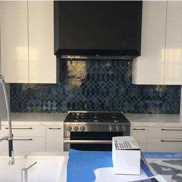 Kitchen Cabinets & Backsplash