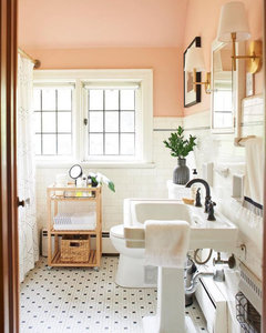 Bathroom With Peach Suite Colour, What Colour Goes With Peach Bathroom Suite