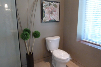 Home design - contemporary home design idea in Toronto
