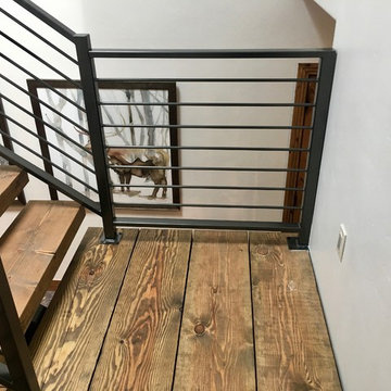 Eagle Landing - Floating Mono Beam Staircase & Horizontal Railings