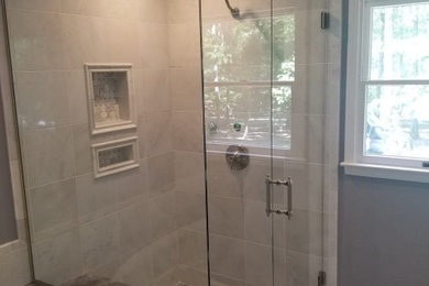 Example of a bathroom design in Raleigh