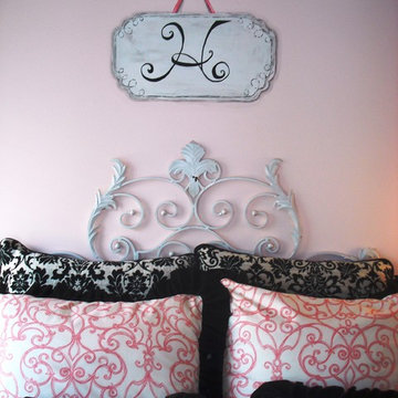 Painted Initial on Faux Plaque