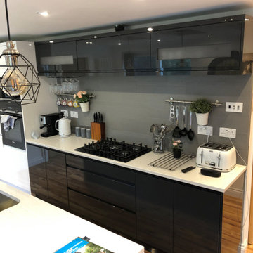 An Innova Luca Gloss Graphite Handless Kitchen - Real Customer Kitchens 2022