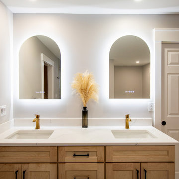 Light Airy Modern Bathroom