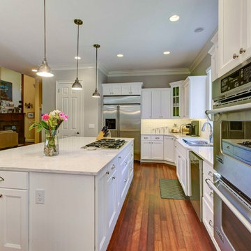 Sunset Lake Kitchen