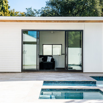 Side Courtyard Cabana