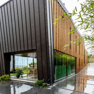 RESIDENCIA AL BORDE DEL MAR - SAIANS