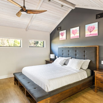 Modern spa - Master suite addition in Woodland Hills