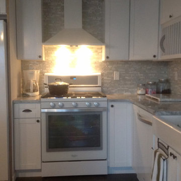 White Farm House Kitchen