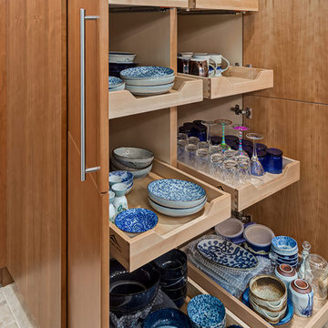 Custom dishes storage: see everything at once