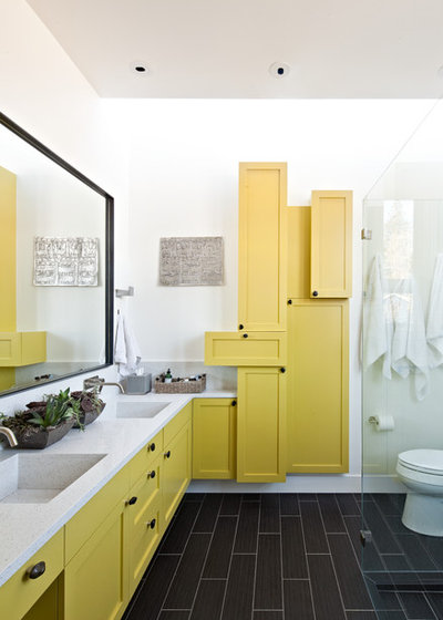 Современный Ванная комната by WA Design Architects