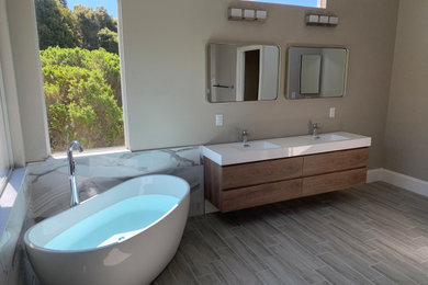 サンフランシスコにあるおしゃれな浴室の写真