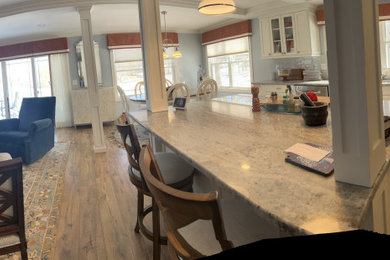 Example of a kitchen design in Bridgeport