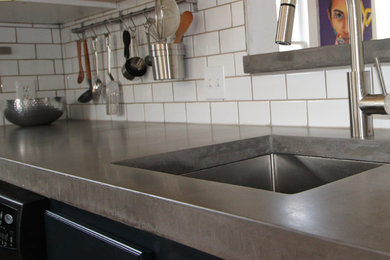 Example of a transitional kitchen design in Austin