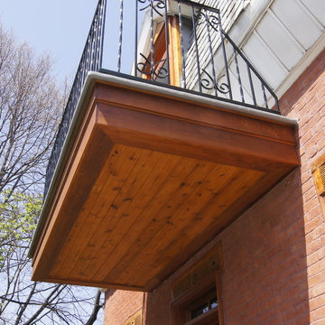 Balcon en cèdre rouge patrimoniale