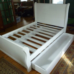 Sleigh Bed w/Trundle - Sleigh Beds