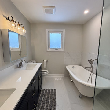 ✨ From Outdated to Elevated: A Mississauga Bathroom Reinvented ✨