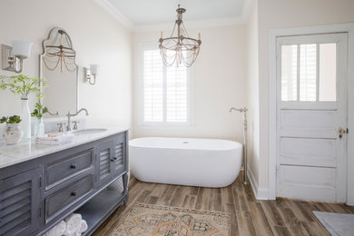 Inspiration for a transitional bathroom remodel in Charleston
