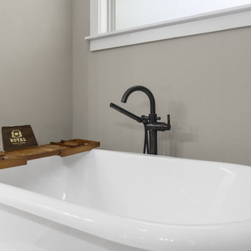 Master Bathroom - Freestanding Tub