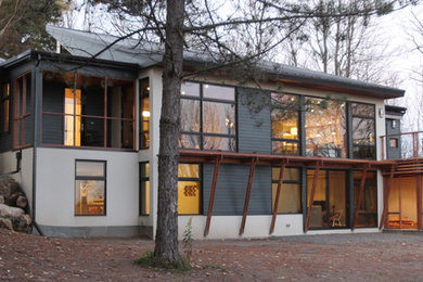 Contemporary exterior home idea in Toronto