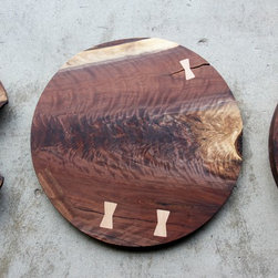 Live Edge Round End Table in Walnut - Side Tables And End Tables