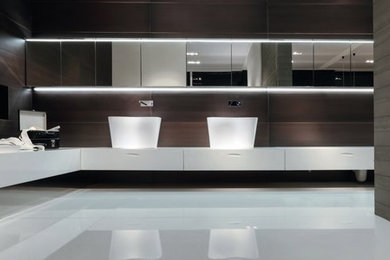 Immagine di una stanza da bagno minimalista