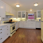 Frio Family Retreat - Farmhouse - Kitchen - Austin - by Dalgleish