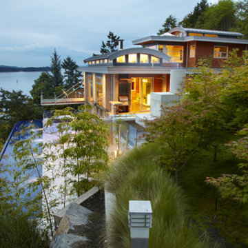 Landsend Residence