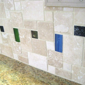 Glass accent tiles for kitchen backspash