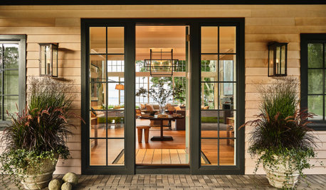 9 Ways to Refresh Your Summer Container Gardens for Fall