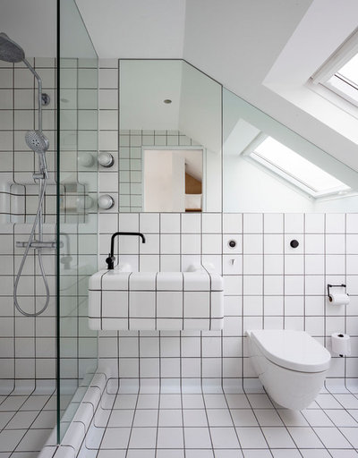 Contemporary Bathroom by Studio 30 Architects