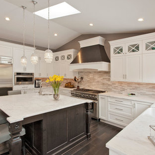 Dark Island White Cabinets Houzz