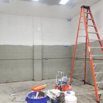 Mechanic Garage Painting