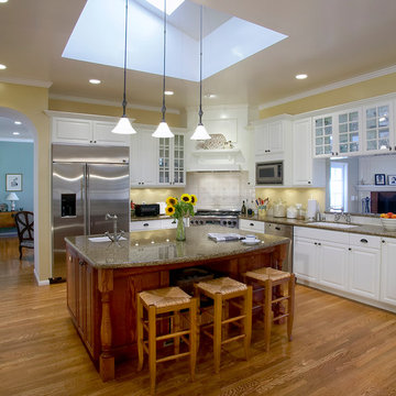 Family Friendly Colonial Revival